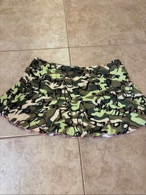 Vintage Venus swim cover up size 6, camouflage skirt